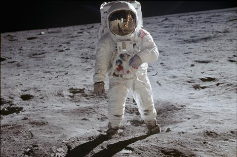Man on the moon astronaut 3x2